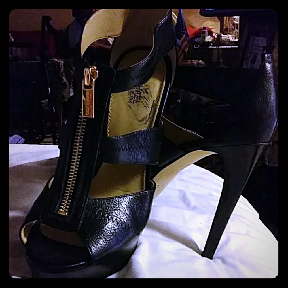 MICHAEL BY MICHAEL KORS SHOES